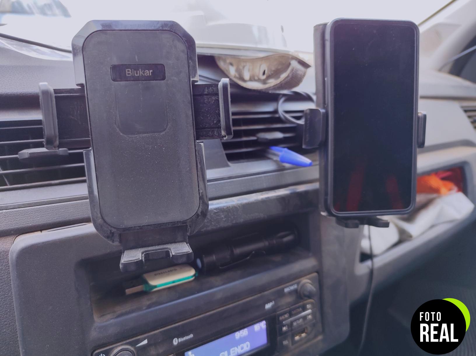 blukar-soporte-movil-coche-2023-ventilacion-foto-3