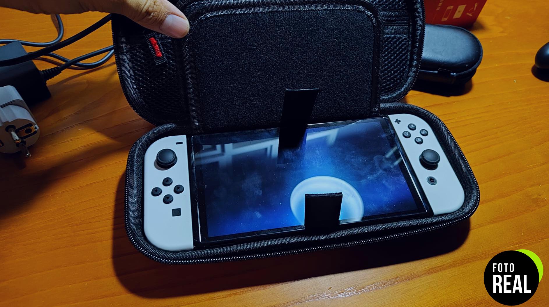 daydayup-funda-nintendo-switch-2-transportadora-negra-foto-1