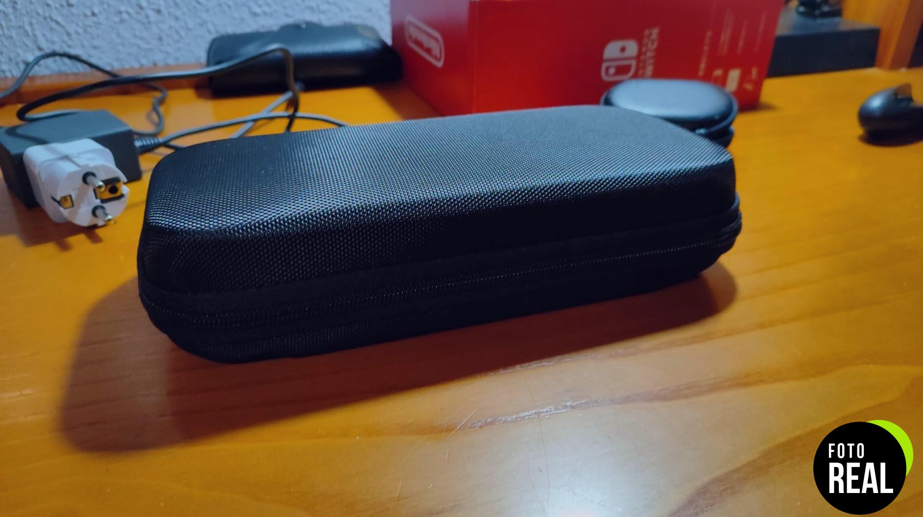 daydayup-funda-nintendo-switch-2-transportadora-negra-foto-3
