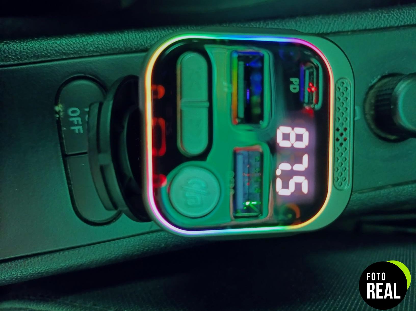 gizmovine-transmisor-fm-coche-foto-1