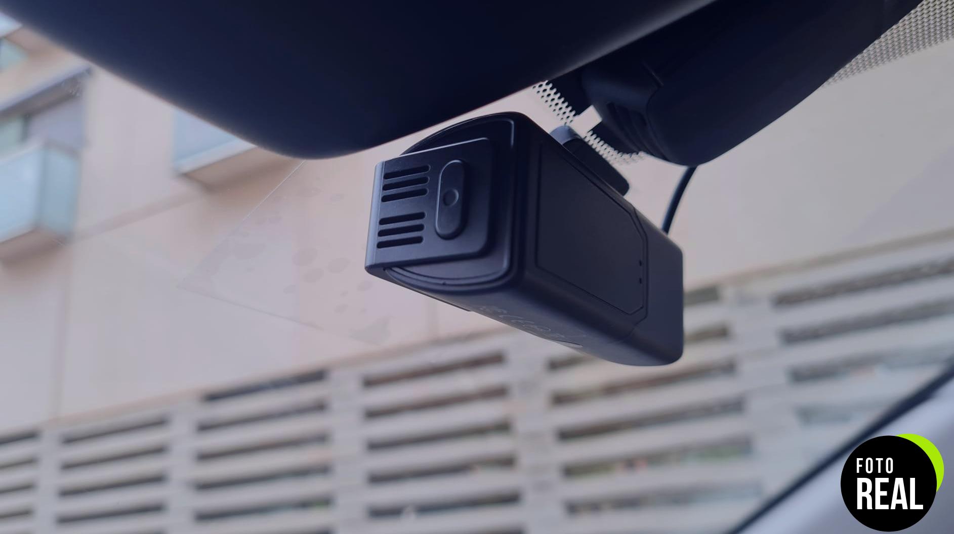 izeeker-dashcam-2-5k-coche-foto-3