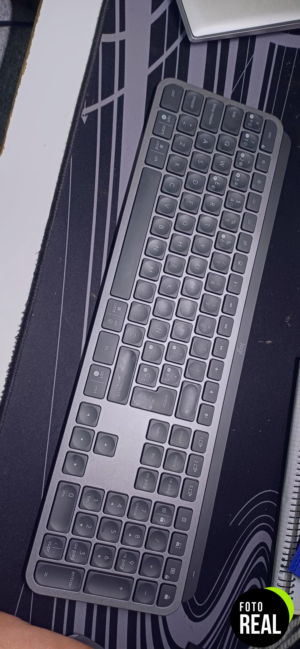 logitech-mx-keys-teclado-bajo-gris-foto-2