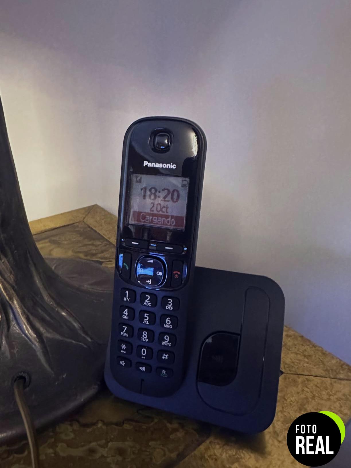 panasonic-kx-tgc210-telefono-fijo-inalambrico-foto-1