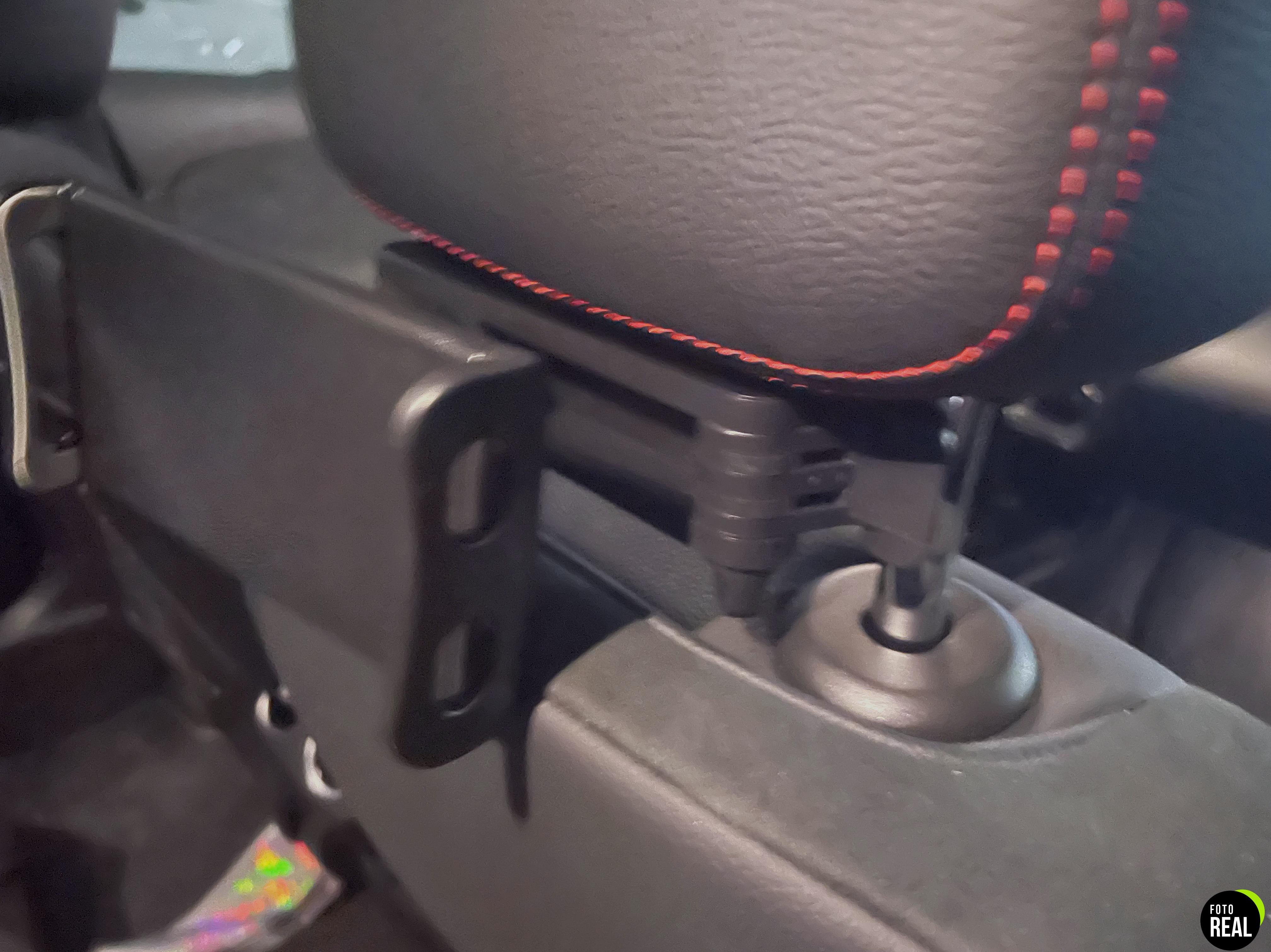 soporte-tablet-coche-360-rotacion-reposacabezas-foto-3