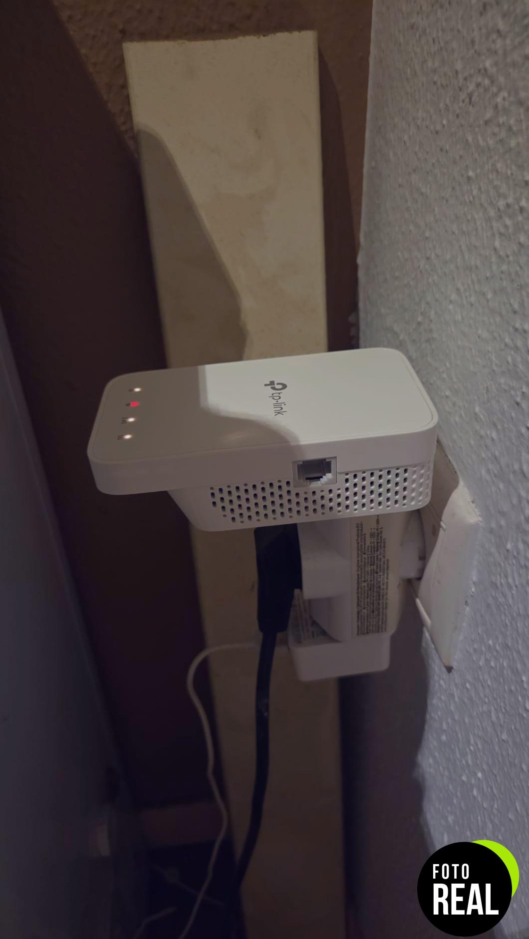 tp-link-repeater-ac1200-extender-re330-foto-1